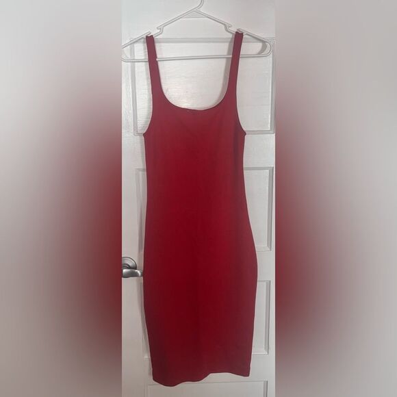 Zara Trafaluc Marilyn Red bodycon  midi midi Size M - Picture 1 of 7